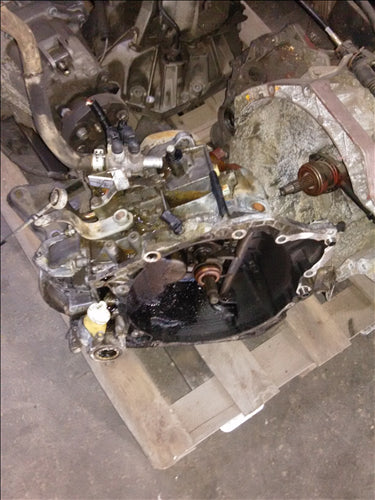 Cutie viteze sparta Peugeot 306 break 2.0d an 1999