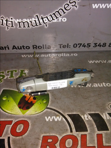 Maner exterior usa stanga fata Toyota Avensis
