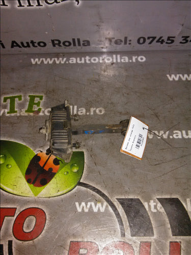 Balama usa stanga fata Toyota Avensis