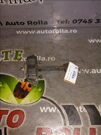 Balama usa stanga fata Toyota Avensis