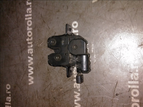 Cremaliera portbagaj Renault Megane III hatchback an 2010