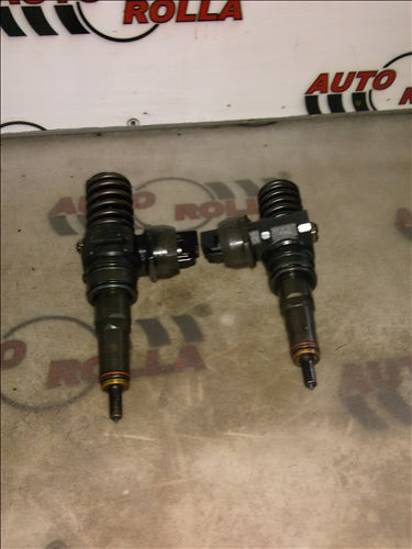 Injectoare  2 buc Volkswagen Jetta 1.9d an 2007