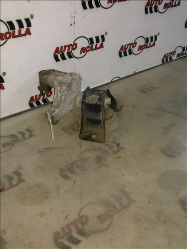 Tampon dreapta motor Dacia Logan 1.5d an 2007