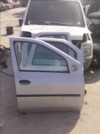 Usa dreapta fata + geam Dacia Logan an 2005