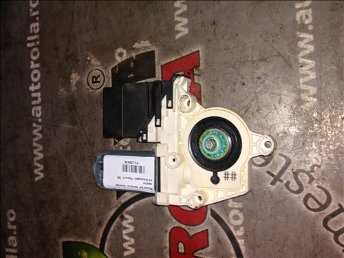 Motoras macara stanga spate Volkswagen Passat B6