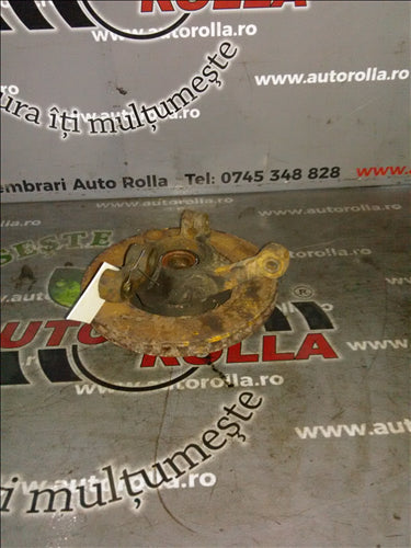 Fuzeta stanga fata Dacia Solenza 1.4s an 2004