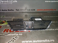 Grila aerisire bord centru Skoda Octavia 3 an 2014