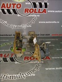 Pod pedalier Nissan Qashqai 1.5d an 2007