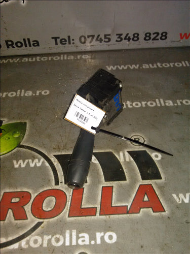 Maneta stergatoare Dacia Dokker 1.5 an 2012