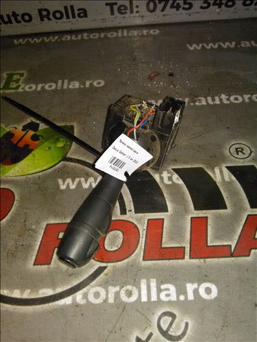 Maneta semnalizare Dacia Dokker 1.5 an 2012