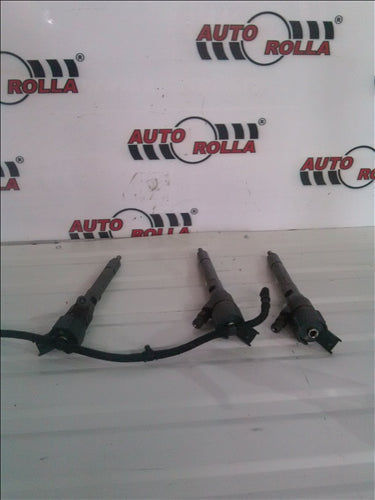 Injectoare 3 buc Hyundai Santa Fe 2 2.2d an 2008