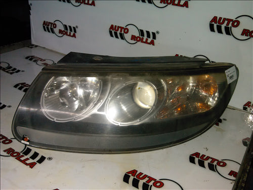 Far stanga Hyundai Santa Fe 2.2d an 2008