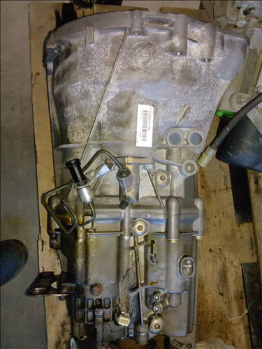 Cutie viteze BMW E90 2.0san 2006