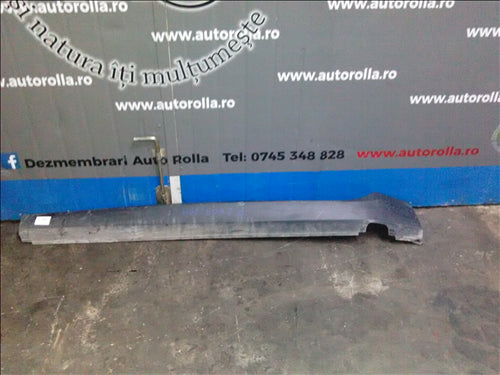 Prag fals dreapta Peugeot 2008 an 2015