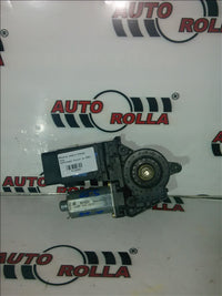 Motoras macara stanga fata Volkswagen Passat an 2001