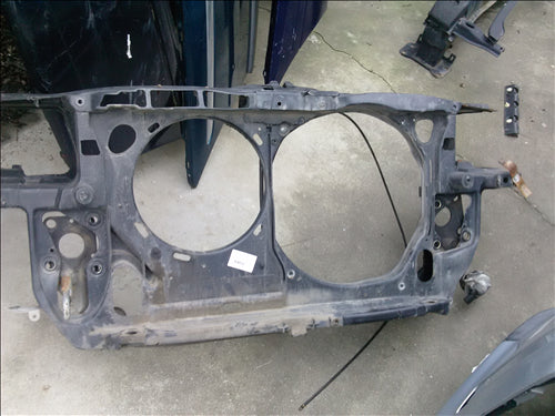 Trager Volkswagen Passat an 2003 2.0i