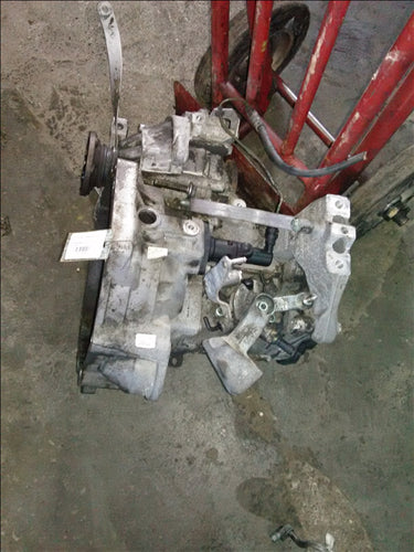 Cutie de viteze manuala Volkswagen Golf 5 1.9  cod bkc