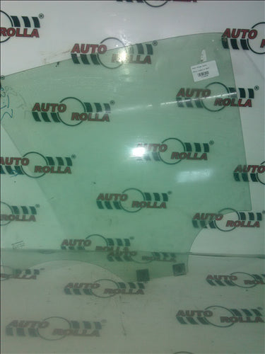 Geam stanga spate Dacia Logan an 2013