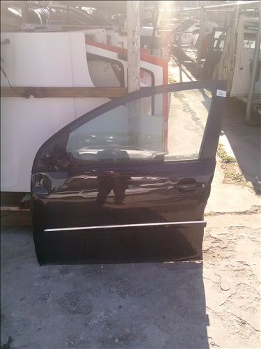 Usa stanga fata (lovita) Volkswagen Golf 5 an 2005