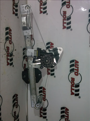 Macara+motoras stanga fata Dacia Logan an 2013