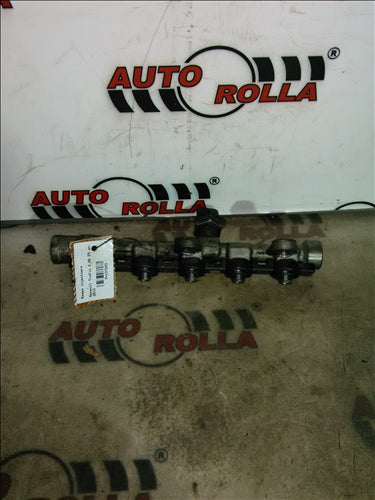 Rampa injectoare Renault Trafic 2.0D E5 an 2013