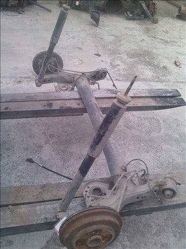 Butuc stanga spate Suzuki Swift 1.2s an 2010