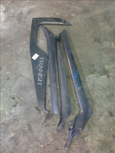 Bandouri Ford Transit an 2004