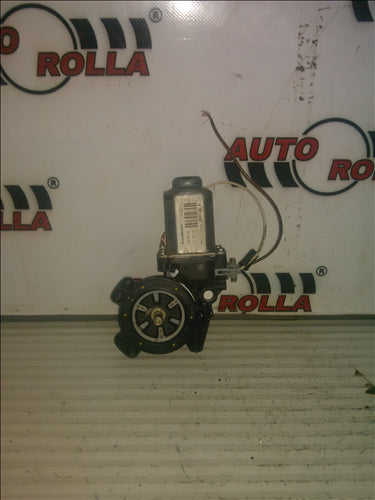 Motoras macara geam stanga fata Dacia Logan 1.5DCi an 2007