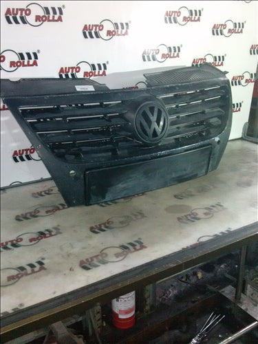 Grila fata Volkswagen Passat B6 an 2006