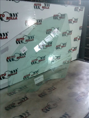 Geam stanga fata BMW X1 an 2015