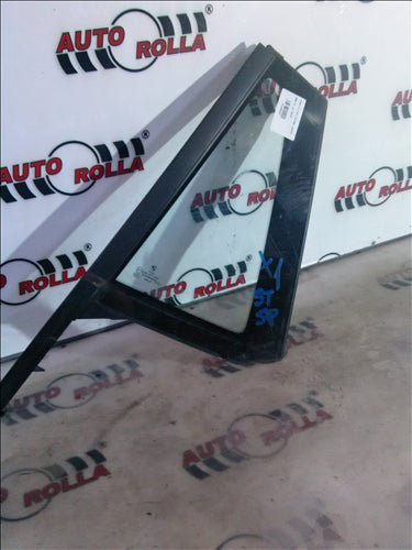 Geam coltar stanga spate BMW X1 an 2015