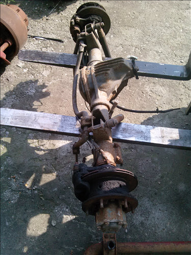 Butuc dreapta spate punte dubla cu ABS Mercedes Sprinter an 2005