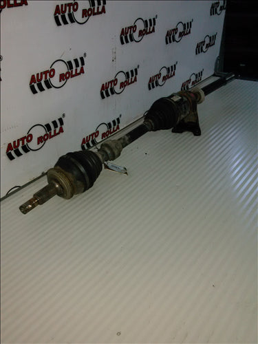 Planetara dreapta fata Toyota Rav 4 2.2D an 2015