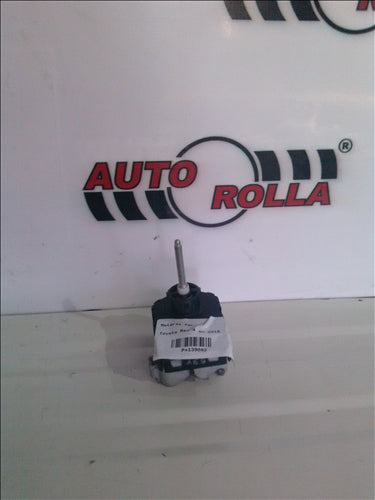 Motoras far Toyota Rav 4 an 2015