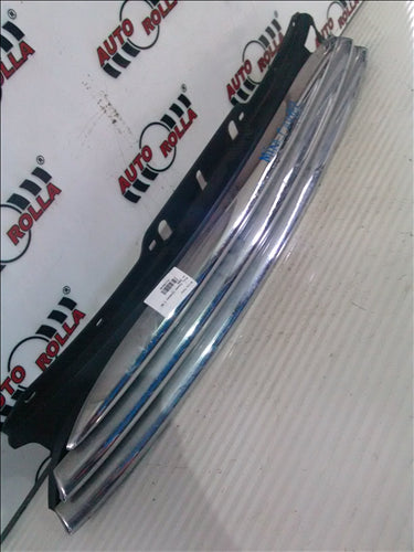 Grila fata Mini Cooper Clubman 1.6D an 2008