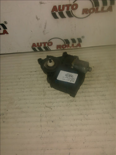 Motoras macara geam stanga fata Volkswagen Passat B7 2.0TDI, an 2011