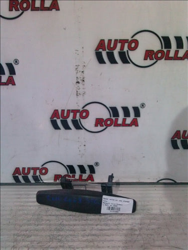 Maner exterior usa stanga fata Renault Clio Symbol 1.5dCi an 2009