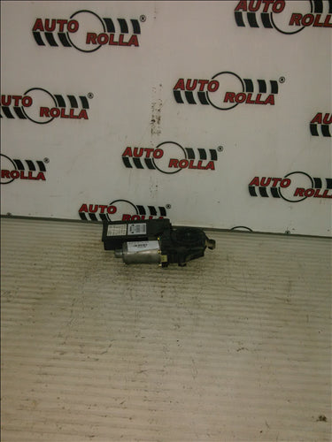 Motoras macara geam dreapta fata Audi A4 B7, an 2006