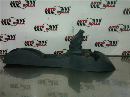 Consola centrala Dacia Logan 1.4MPI, an 2005