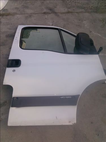 Oglinda dreapta fata Renault Master 2.5D, an 2009