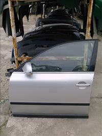 Oglinda stanga fata Volkswagen Passat B5 1.9 tdi, an 2002