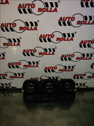 Climatronic cu incalzire in scaune Volkswagen Golf 5, 1.9 tdi, an 2007