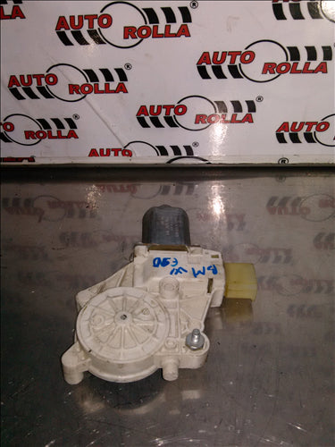 Motoras maccara geam dreapta fata BMW E90, 2.0 d, an 2007