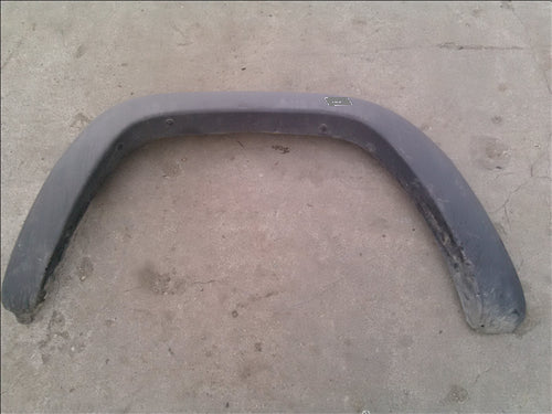 Ornament aripa stanga fata Jeep Cherokee 2.8D, an 2004