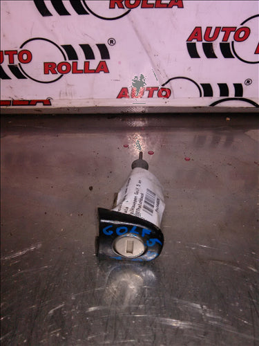 Incuietoare usa stanga fata Volkswagen Golf 5 an 2007hatchback