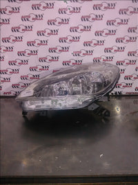 Far stanga Renault Clio 3 an 2005