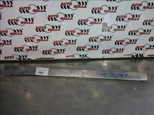 Ornament prag stanga fata Mercedes ML270 an 2003