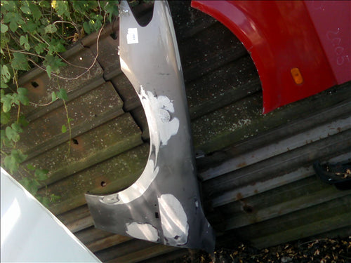 aripa stanga fata BMW E65