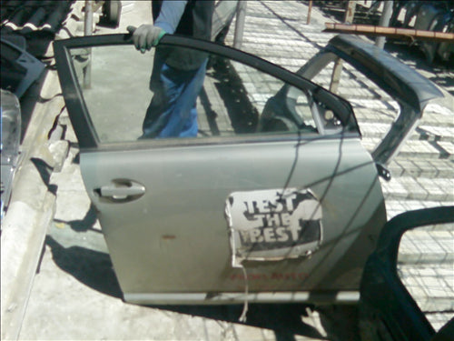 usa dreapta fata completa Toyota Avensis an 2006