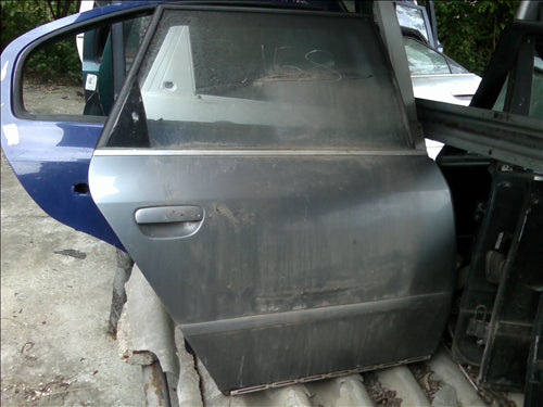 usa dreapta spate completa break Audi A6 avant an 2001